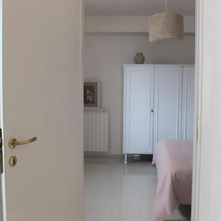 Apartment Dimora Rosantica *